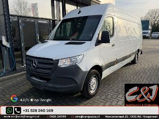 damaged commercial vehicles Mercedes Sprinter  2018/9