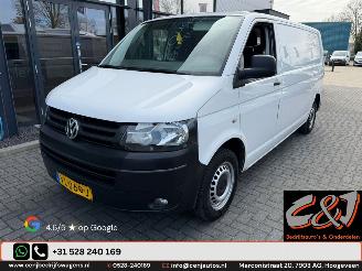damaged commercial vehicles Volkswagen Transporter  2015/6