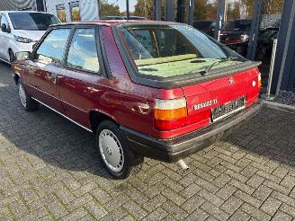 Renault 11  picture 4