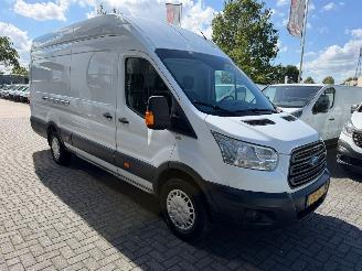 Ford Transit  picture 13