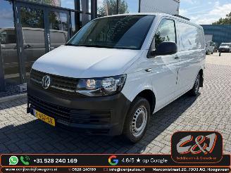 dañado vehículos comerciales Volkswagen Transporter  2018/10