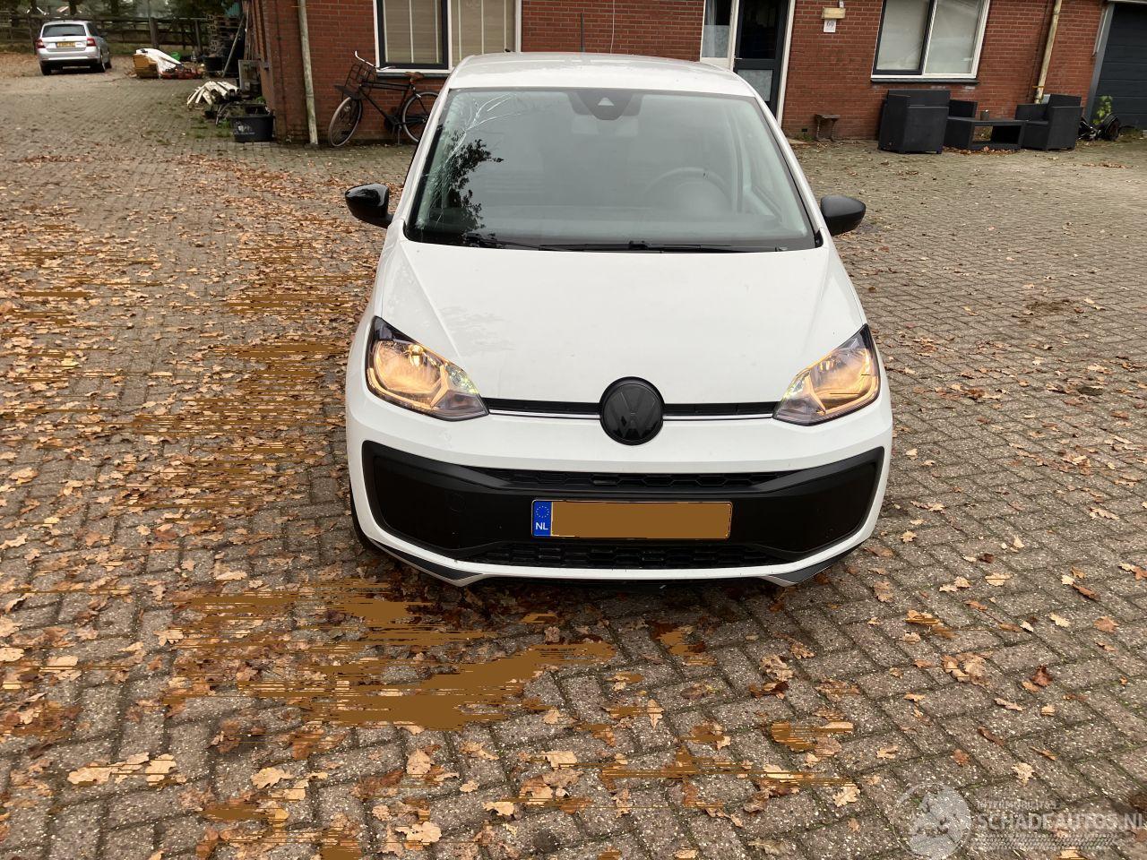 Volkswagen Up! move up