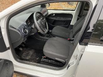Volkswagen Up! move up picture 6