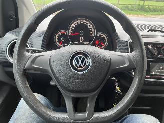 Volkswagen Up! move up picture 11