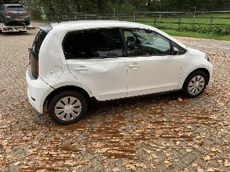 Volkswagen Up! move up picture 9