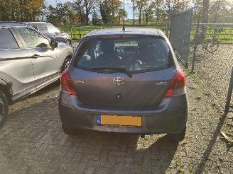 Toyota Yaris gereserveerd picture 4