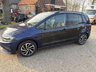 Volkswagen Golf Sportsvan AUTOMAAT picture 4