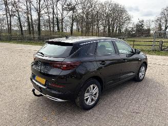 damaged passenger cars Opel Grandland 1.2 Turbo HYBRIDE GS LIGHT 2025/3