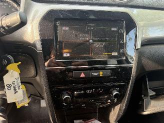 Suzuki Vitara 1.6 CLIMA picture 14