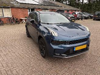 Lynk & Co 01  picture 2