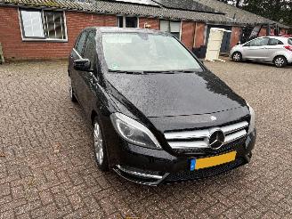 krockskadad bil auto Mercedes B-klasse 200 AMBITION AUTOMAAT 2013/7