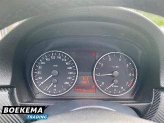 BMW 3-serie 320i LPG Automaat Navigatie Leer Panorama Stoelverw. picture 17