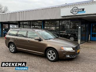 Vaurioauto  passenger cars Volvo V-70 1.6 T4 Nordic+ Leer Stoelverw Navigatie Cruise 2014/5