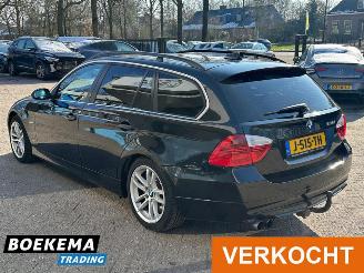 BMW 3-serie 325xi 218PK High Exe 4X4 Leer Automaat Open-Dak Keylss Navigatie picture 3