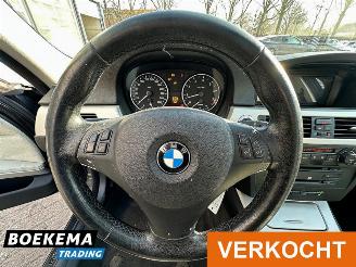 BMW 3-serie 325xi 218PK High Exe 4X4 Leer Automaat Open-Dak Keylss Navigatie picture 17