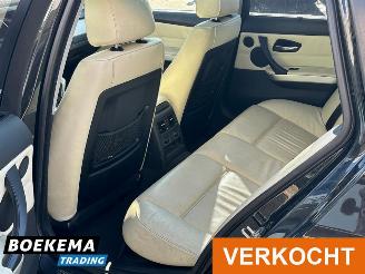 BMW 3-serie 325xi 218PK High Exe 4X4 Leer Automaat Open-Dak Keylss Navigatie picture 12