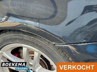 BMW 3-serie 325xi 218PK High Exe 4X4 Leer Automaat Open-Dak Keylss Navigatie picture 5