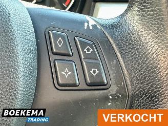 BMW 3-serie 325xi 218PK High Exe 4X4 Leer Automaat Open-Dak Keylss Navigatie picture 20
