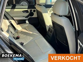 BMW 3-serie 325xi 218PK High Exe 4X4 Leer Automaat Open-Dak Keylss Navigatie picture 15