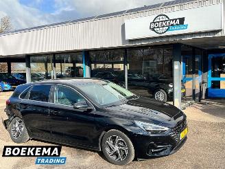 Avarii autoturisme Hyundai I-30 1.5 T-GDi MHEV Stoel/Stuur Verwarming + Ventilatie Navigatie Camera 2020/11