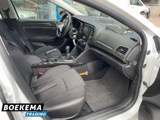 Renault Mégane Estate 1.2 TCe Zen Navigatie Cruise Climate picture 19
