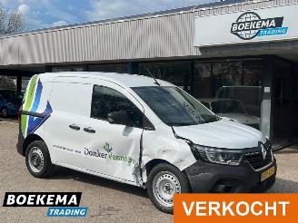 Schade bestelwagen Renault Kangoo 1.5 DCI 75 Comfort Navigatie Airco Schuifdeur Cruise PDC 2023/12