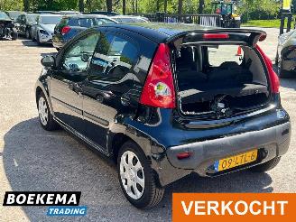 Peugeot 107 1.0-12V XS Airco 5-Drs Elek-pakket picture 3
