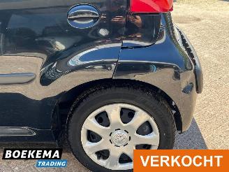 Peugeot 107 1.0-12V XS Airco 5-Drs Elek-pakket picture 5