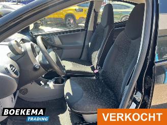 Peugeot 107 1.0-12V XS Airco 5-Drs Elek-pakket picture 13