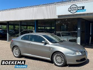 Vaurioauto  passenger cars Alfa Romeo GT 1.8 T.Spark Collezione Climate Cruise Bose LM-Velgen 2006/7