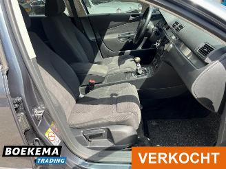 Volkswagen Passat Variant 1.9 TDI Comfortline BlueMotion Climate Cruise PDC picture 15