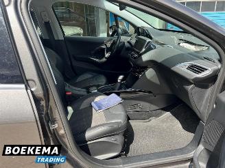 Peugeot 2008 1.2 PT Allure Navigatie Stoelverw. Climate Cruise picture 17