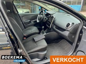Renault Clio Estate 0.9 TCe Dynamique Navigatie Keyless Airco Cruise picture 16