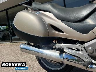 Honda NT 650 Deauville picture 14