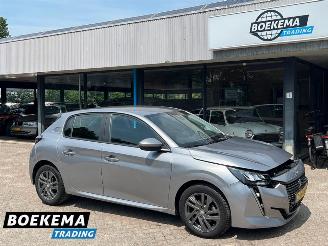 Damaged car Peugeot 208 1.2 PureTech Blue Lease Navigatie Airco Cruise 2021/5