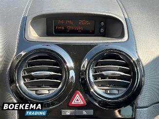 Opel Corsa 1.4 16V '111' Edition Airco 5-Deurs Cruise Trekhaak picture 19