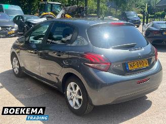 Peugeot 208 1.2 PureTech Allure Navigatie Airco Cruise PDC picture 3