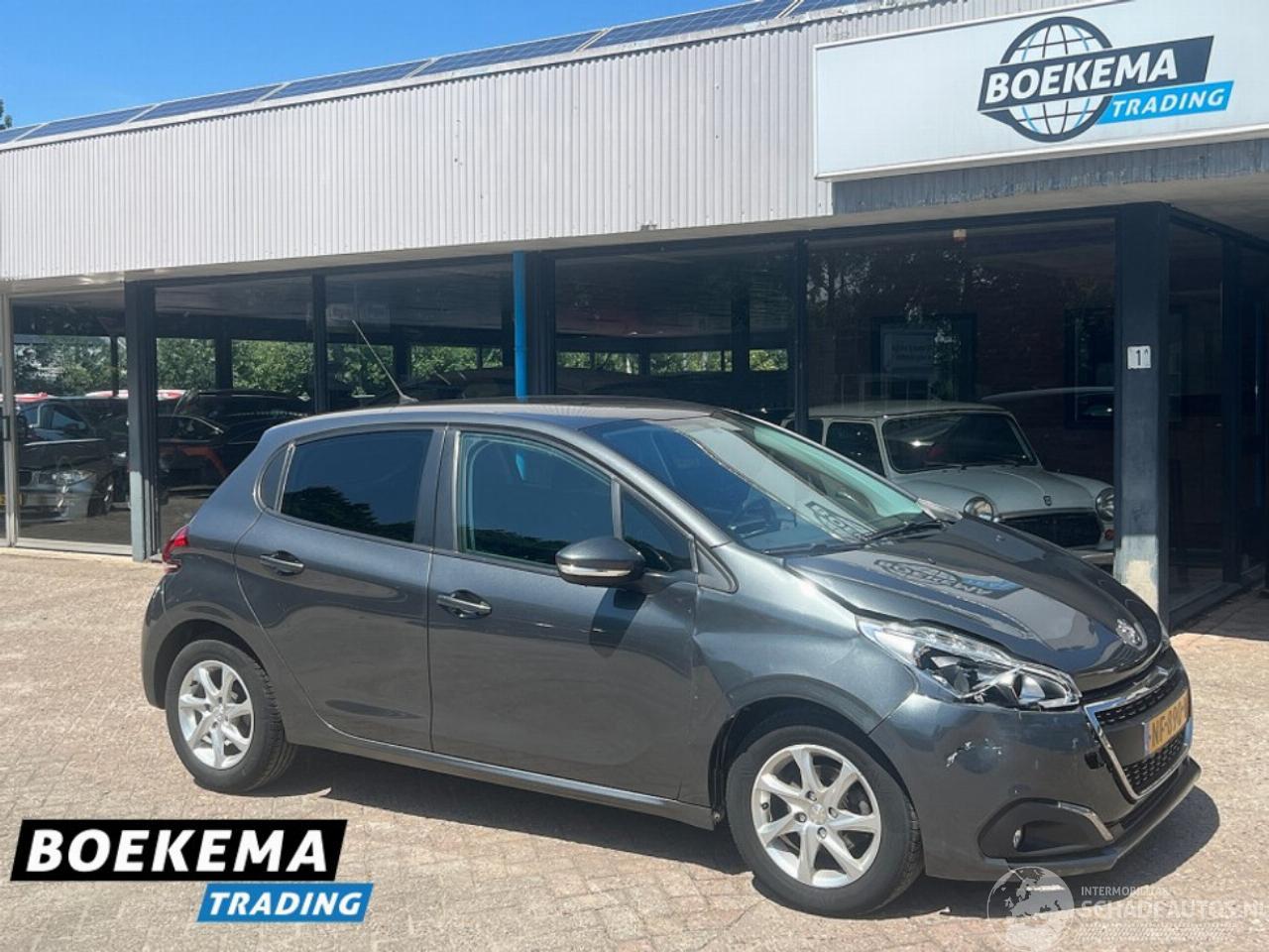 Peugeot 208 1.2 PureTech Allure Navigatie Airco Cruise PDC