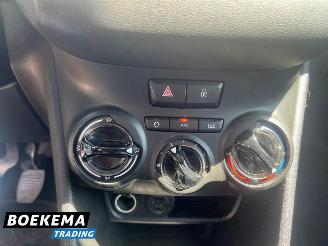 Peugeot 208 1.2 PureTech Allure Navigatie Airco Cruise PDC picture 24
