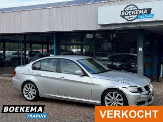 Damaged car BMW 3-serie 320i Aut. Facelift Navi Leder Clima Cruise Business Line Style 2010/1