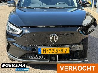 MG ZS EV Long Range Luxury 70 kWh Panorama Navigatie Camera Keyless picture 7