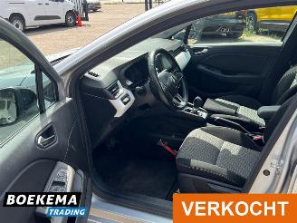 Renault Clio 1.6 E-Tech Hybrid 145 Evolution LED Navigatie Camera Stoel-Stuurverw. picture 15