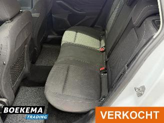 Ford Focus Wagon 1.0 EcoBoost Trend Edition Business Navigatie Climate Cruise PDC picture 17