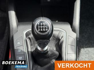 Ford Focus Wagon 1.0 EcoBoost Trend Edition Business Navigatie Climate Cruise PDC picture 26