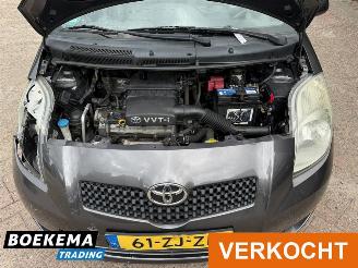 Toyota Yaris 1.3 VVTi Sol MMT Automaat Leer Airco picture 11