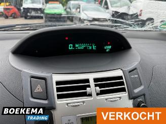 Toyota Yaris 1.3 VVTi Sol MMT Automaat Leer Airco picture 23