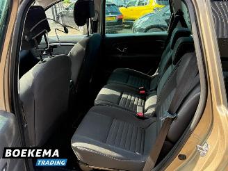 Renault Scenic 1.2 TCe 131PK Limited Navigatie Climate 6-Hand picture 15