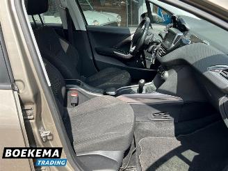 Peugeot 2008 1.2 PureTech Automaat Glazen dak Navi Airco Cruise picture 16