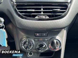 Peugeot 2008 1.2 PureTech Automaat Glazen dak Navi Airco Cruise picture 23