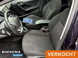 Peugeot 208 1.6 BlueHDi Blue Lease Executive Panorama Camera Navigatie picture 11